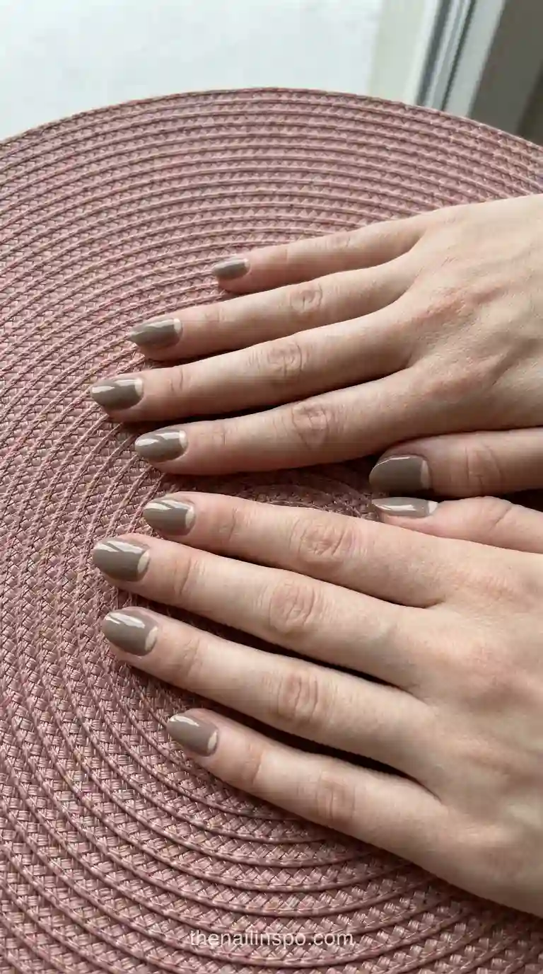 Mushroom Gloss Short Oval Crescent Nails